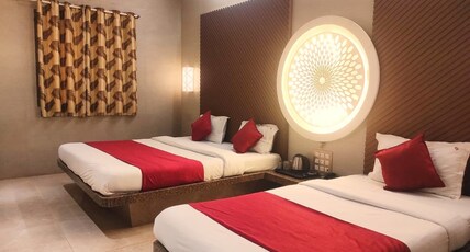 Hotel Apsara Room Type - Premium Family  Room 3 Bedded AC