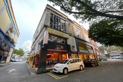 OYO Home 90468 Syariah Asam Pedas