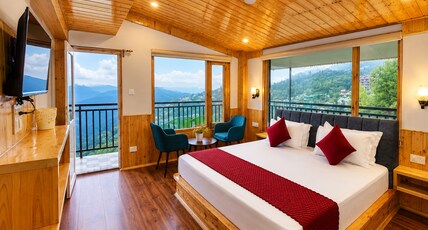 The Kufri House Room Type - Super Deluxe | Balcony & Mountain View