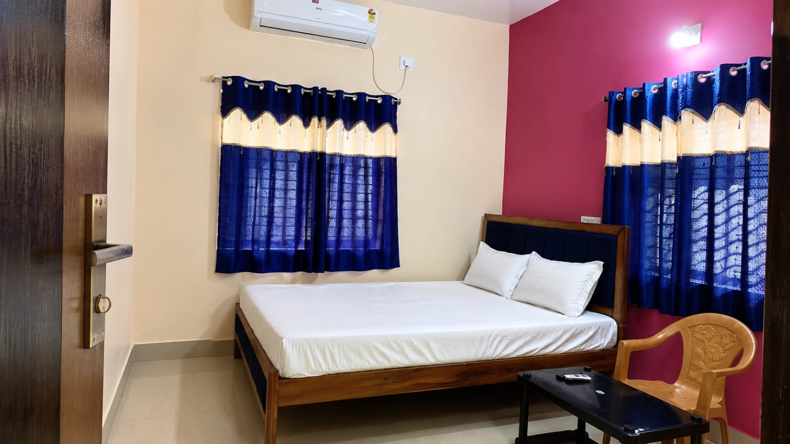 Rajalaxmi guest house - Tap to explore photos
