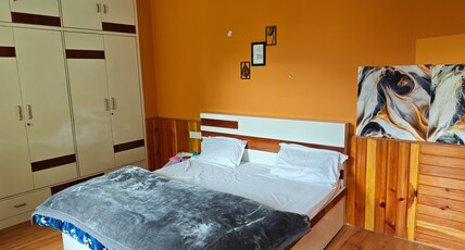 Shreya's Raila Homes Room Type - Bedroom 4 - First Floor with Mountain View 