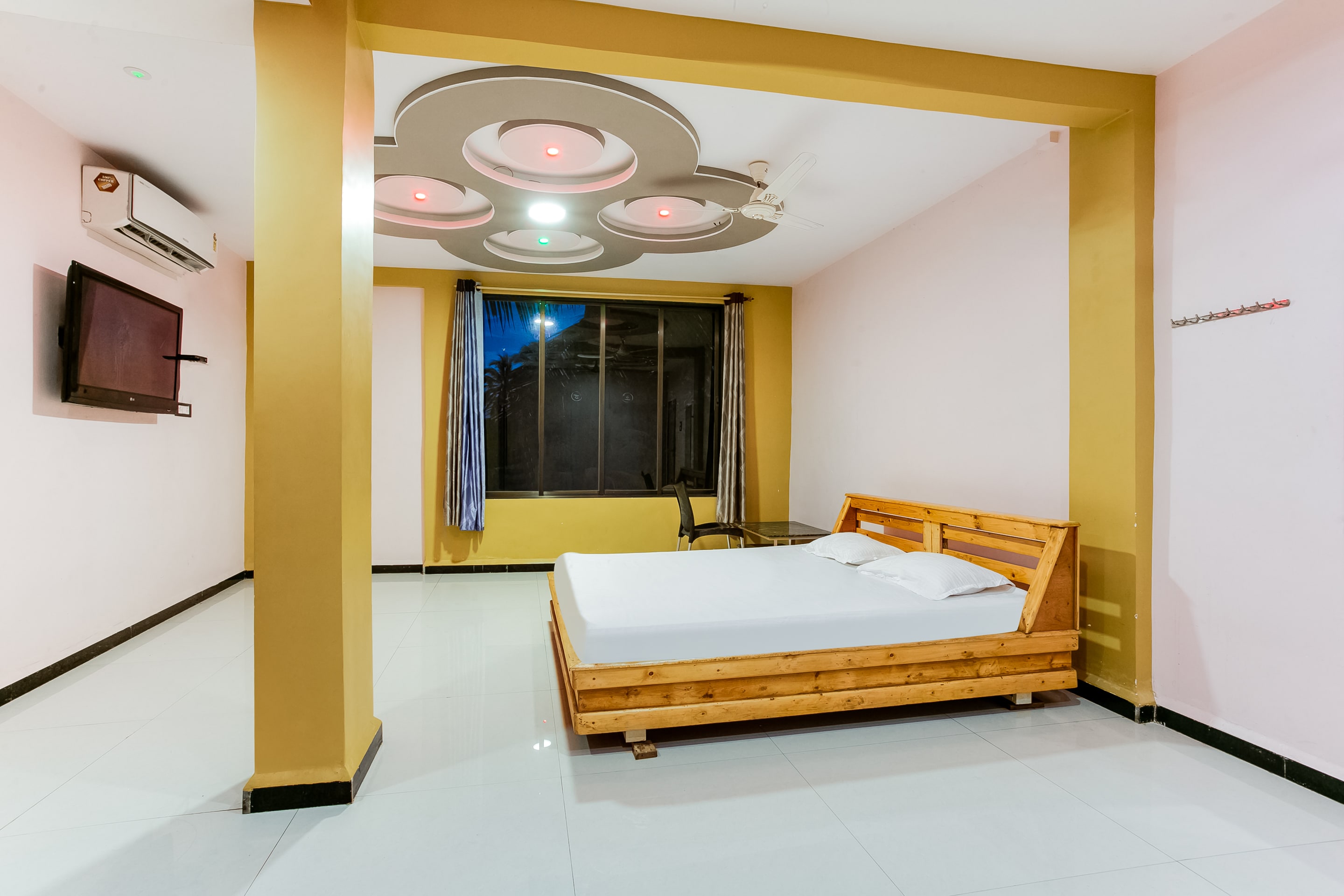 OYO Flagship Daryavardi Beach Resort - Tap to explore photos