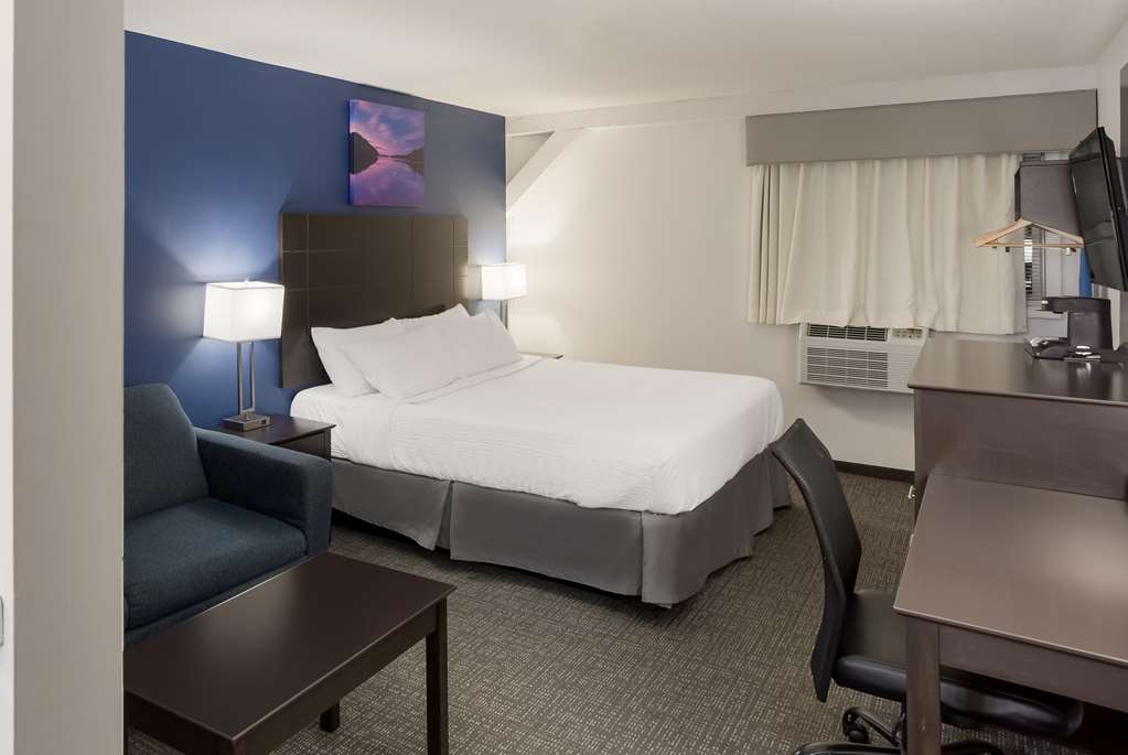 SureStay Hotel by Best Western Presque Isle - Tap to explore photos