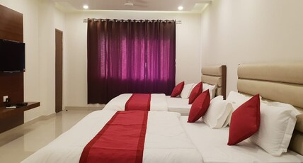 Hotel Aakash Residency Room Type - Family Room