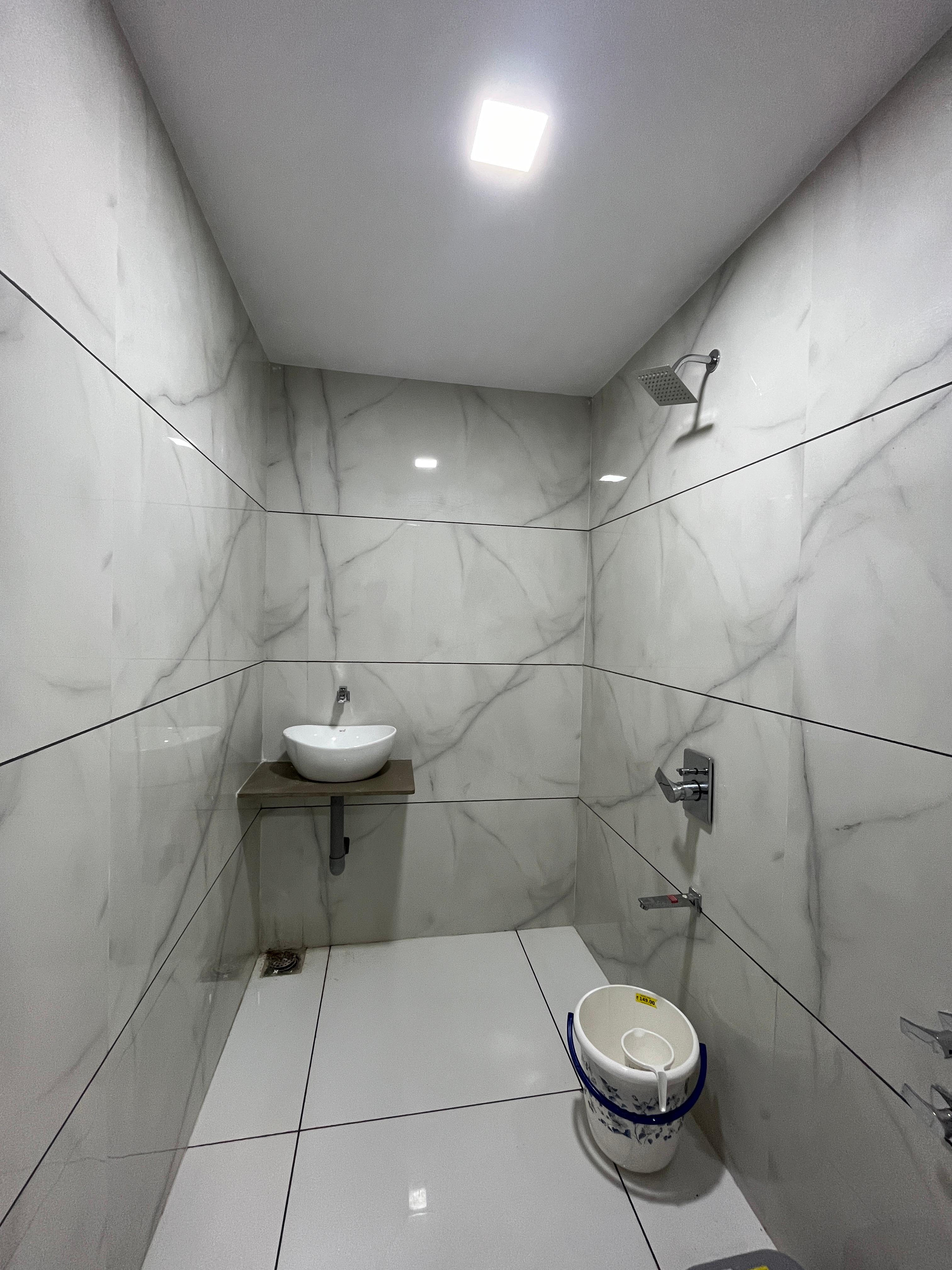 Hotel Fiona - Tap to explore photos