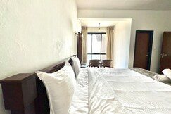 Spacious 3BHK Sea View Apartment in Panjim - B302