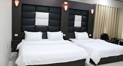 Hotel Samar Room Type - Deluxe Quadruple Room - AC