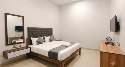 L2 RETREAT Room Type - Family room with Living Room L2 RETREAT Room Type - Family room with Living Room