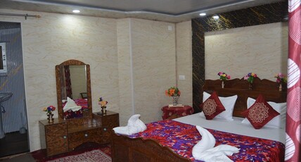 House Boat New Moon Room Type - Room in Houseboat