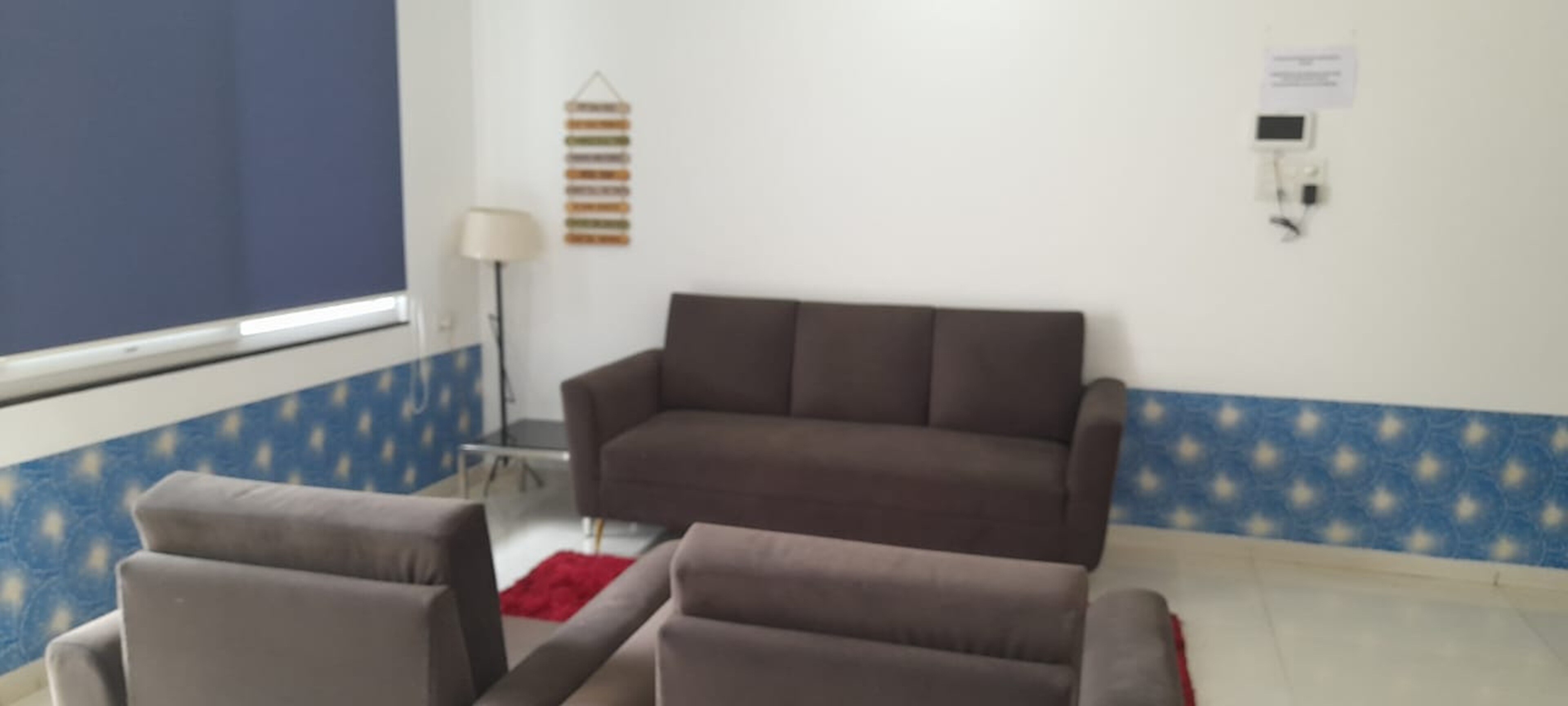 Fullysetup 2bhk Amanora Seasons - Tap to explore photos