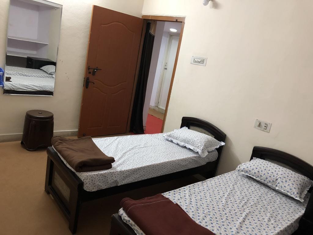 Zoha Guest House - Tap to explore photos