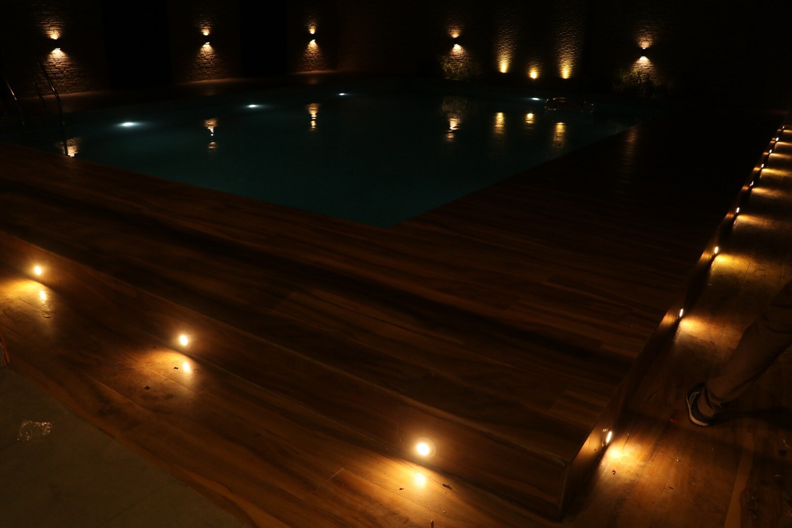 Nature villa with grand pool - Tap to explore photos