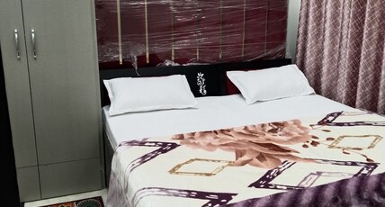 white house Room Type - Bedroom 3