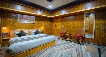 Neelkanth Cozy Stays Mukteshwar Room Type - Budget Room With Balcony (101)