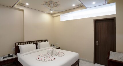 The Bayan Elegance Jaipur Room Type - Deluxe Room