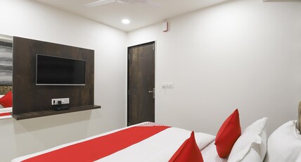 Hotel A Seven Room Type - Deluxe Room Hotel A Seven Room Type - Deluxe Room