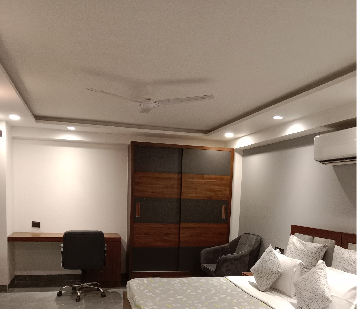 Perch Service Apartments | DLF Cyber City - Tap to explore photos