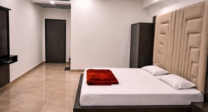 The Royal Crown Room Type - Super Deluxe room