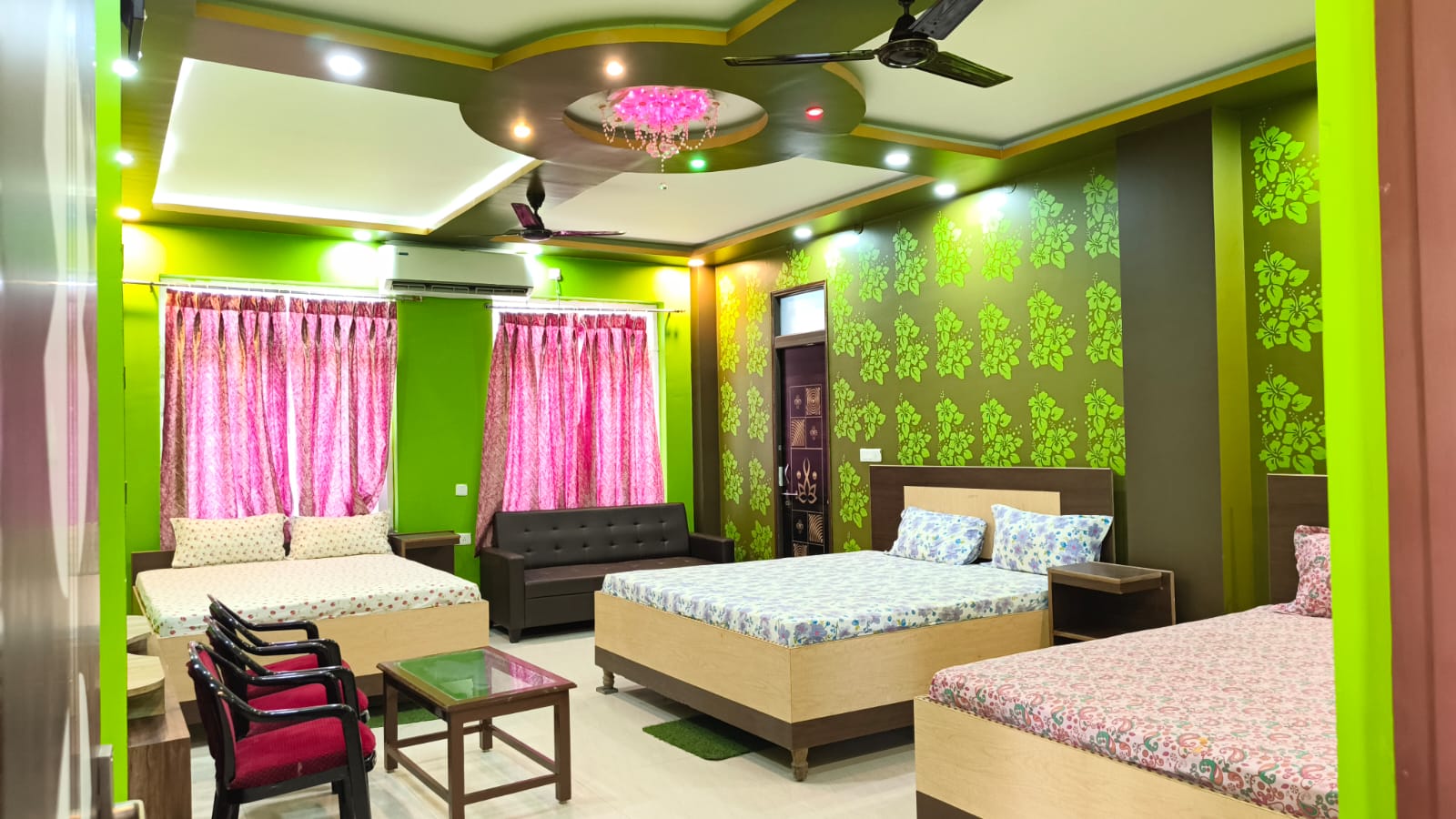 Narayan Marriage Hall - Tap to explore photos