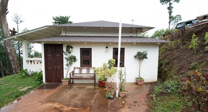 Secluza resort Room Type - Cozy Robusta Garden View Room