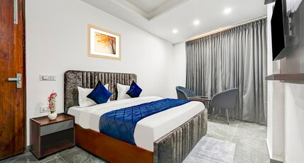 FabHotel SR Stay Room Type - Deluxe Room
