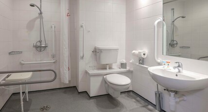 Best Western Pontypool Metro Hotel Room Type - 2 Single Beds, Non-Smoking, Disabled Adapted Room