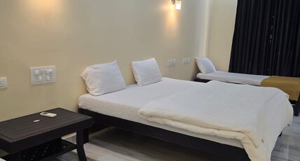 Ocean Mist Homestay Room Type - Deluxe Luxurious Room