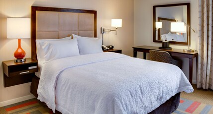 Hampton Inn by Hilton Harrisonburg - University Room Type - 1 QN MOBILITY ACCESS TUB