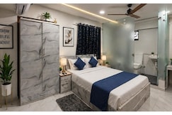 HOTEL LOTUS GUEST HOUSEE
