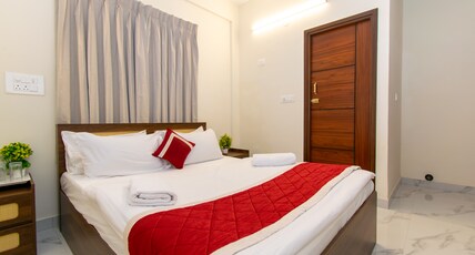 Chestnut and Cane Stays Room Type - AC DELUXE