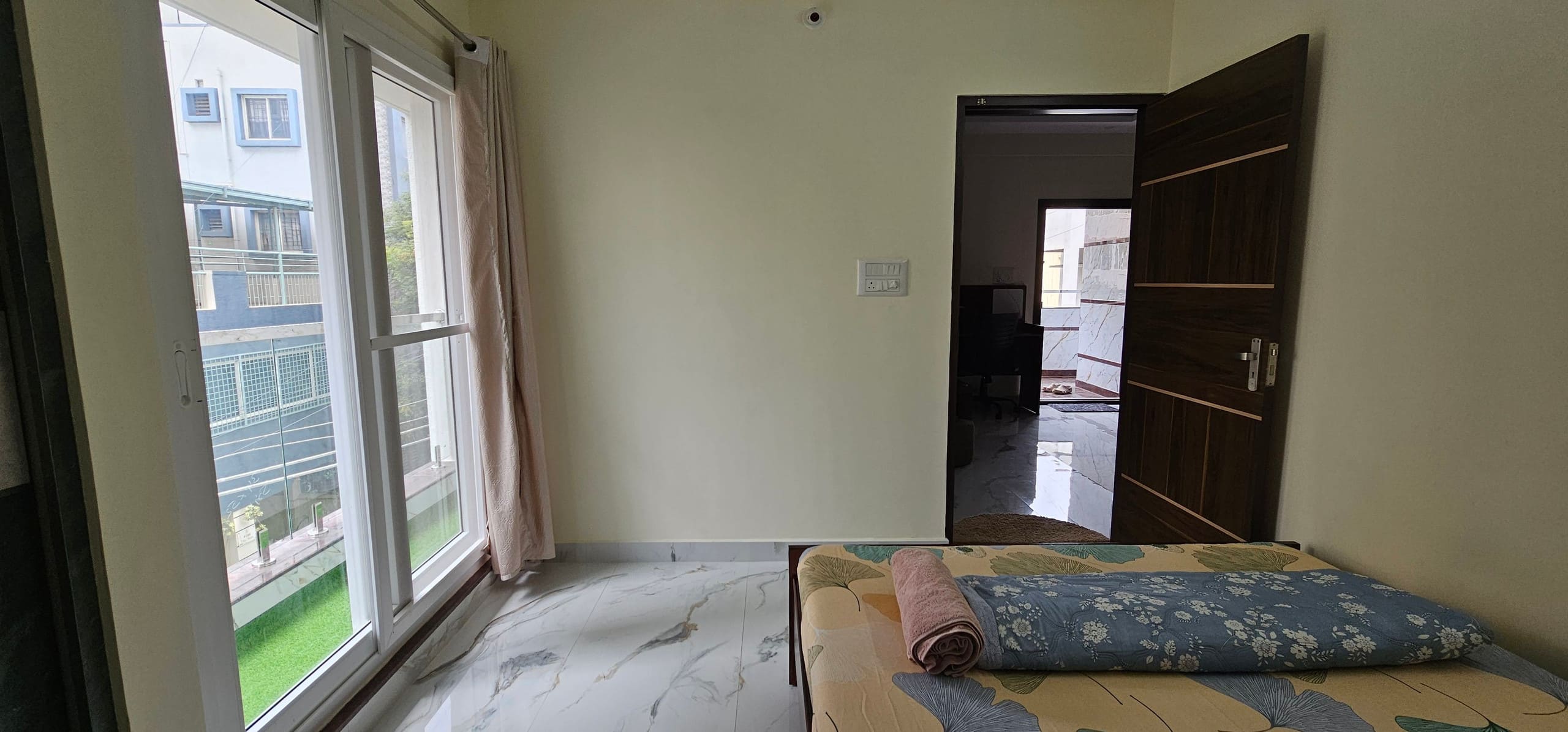 Bright & Cozy 1BHK | Bellandur - HSR Vicinity - Tap to explore photos