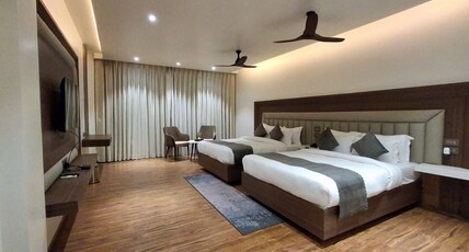 TRINITY PALACE Room Type - Executive twin bed