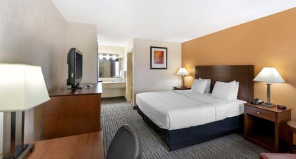 Best Western Snyder Inn Room Type - 1 King Bed, Non-Smoking, Microwave And Refrigerator, Coffee Maker, Hairdryer, Continental Breakfast