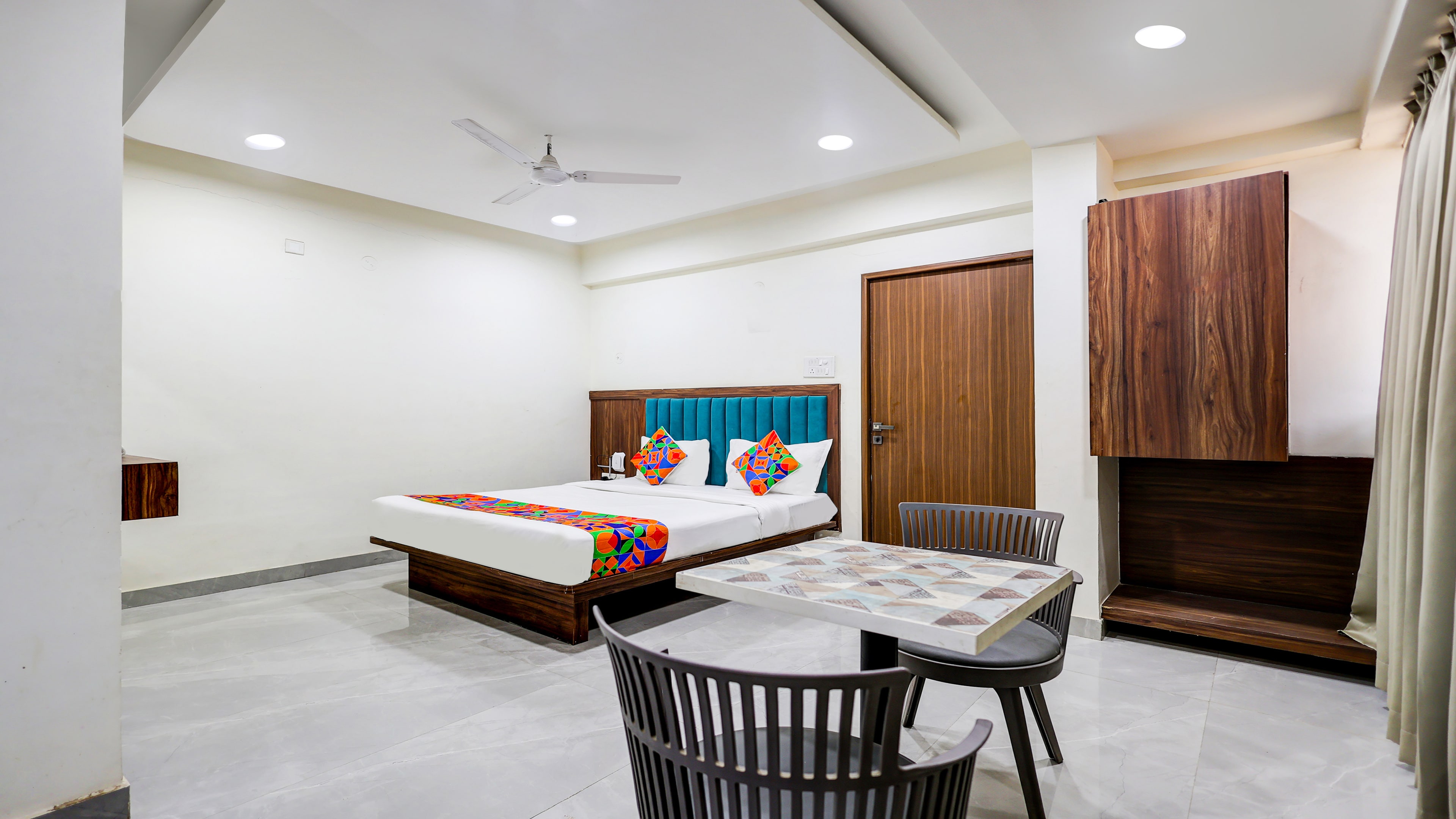 FabHotel AR Executive - Tap to explore photos