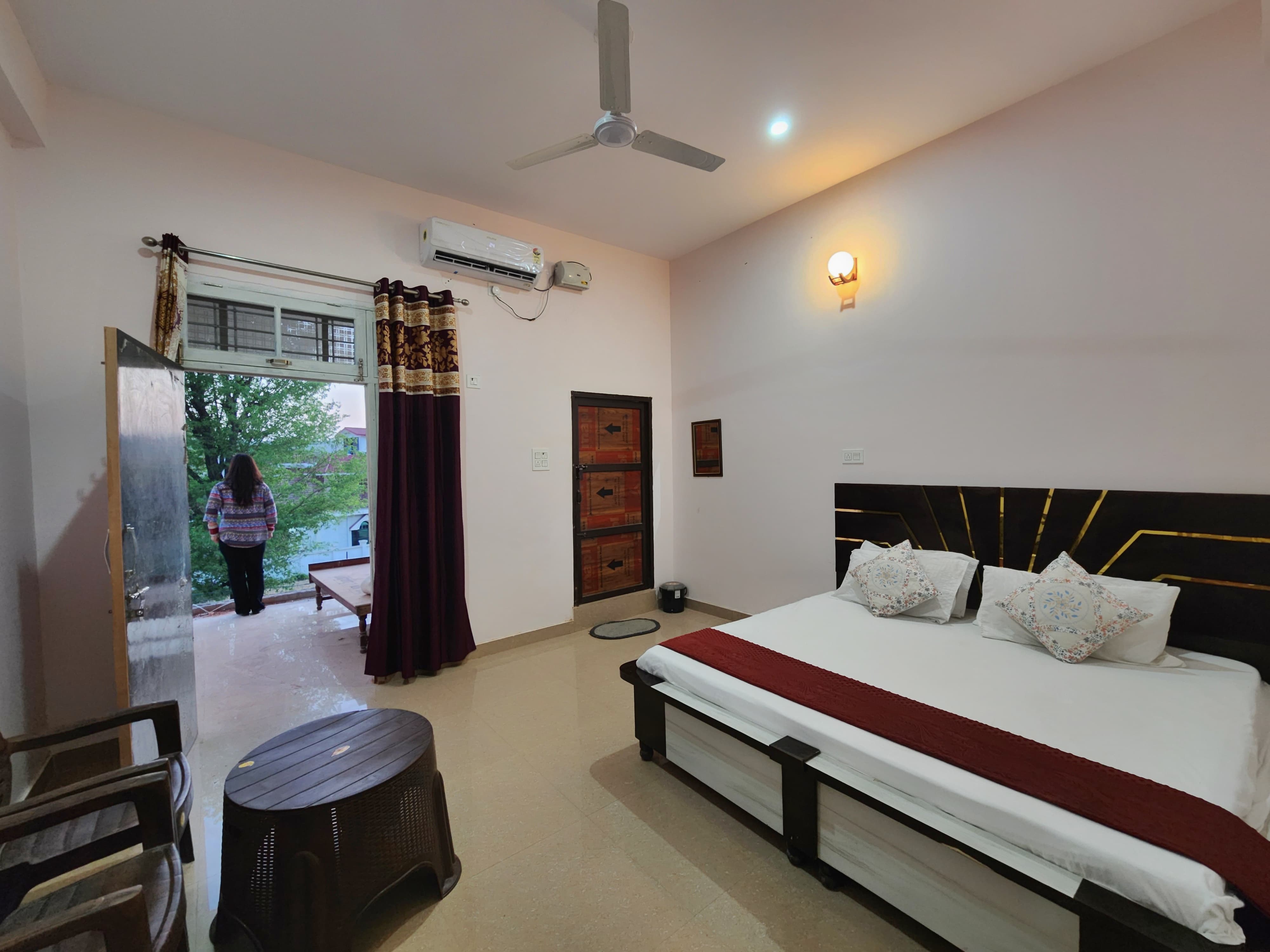 Thakur Guest House - Tap to explore photos