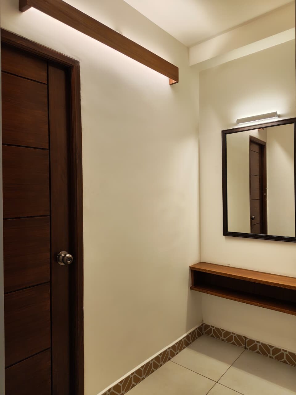 Villa Rosa 2 BHK - Near Rock Beach White Town - Tap to explore photos