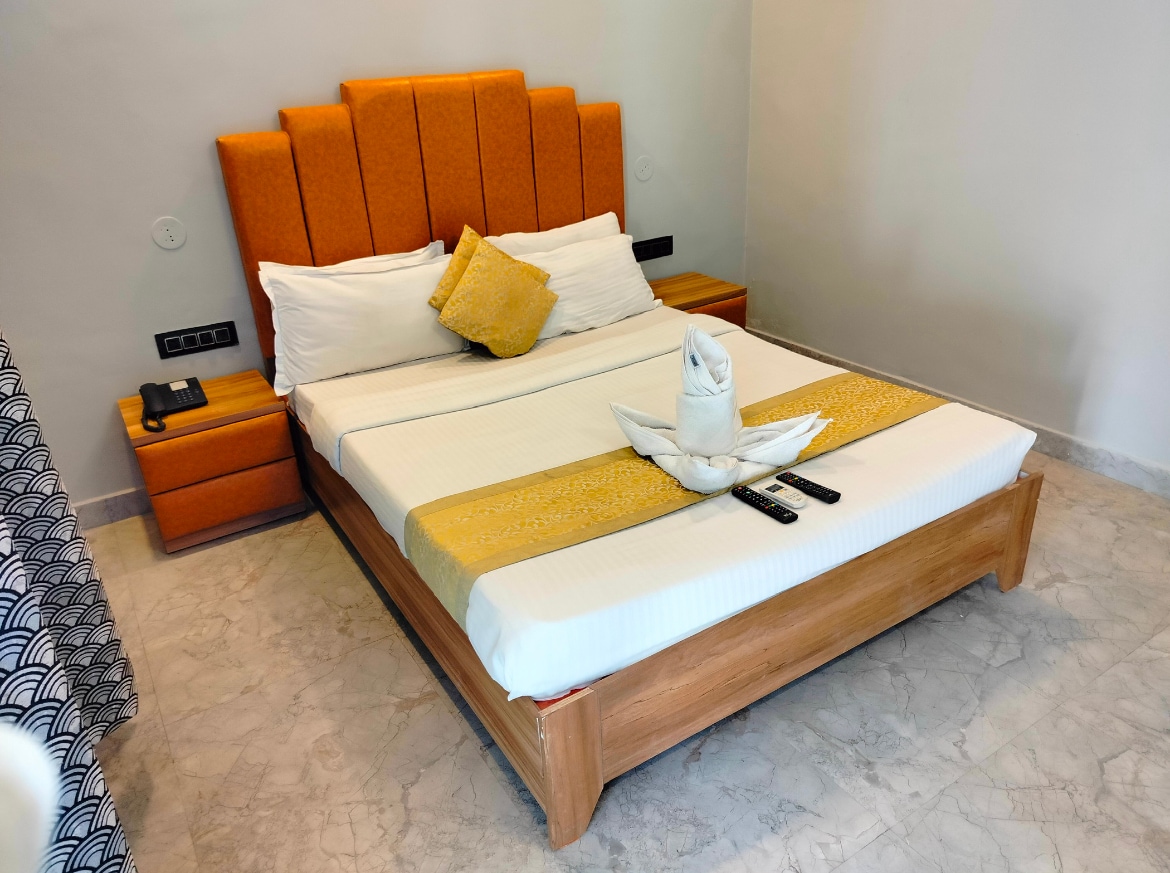 Sera's Beach Side Hotel - Tap to explore photos