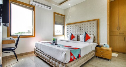 FabHotel Naman Palace Room Type - Deluxe Room