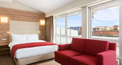 Ramada Encore by Wyndham Istanbul Kartal Room Type - Deluxe Room