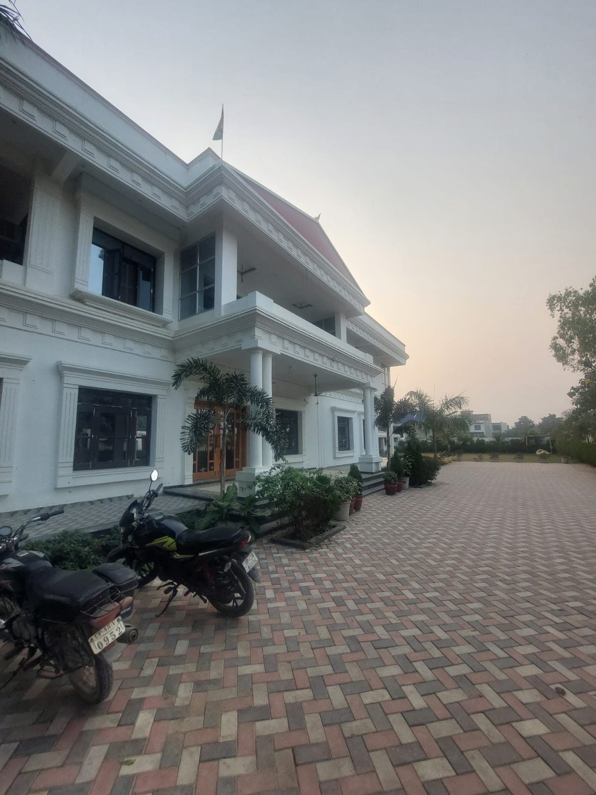 Shri Vasudev Palace - Tap to explore photos