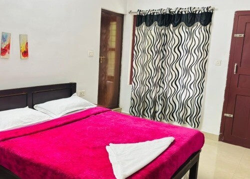 Sumangaly Holiday Inn - Tap to explore photos