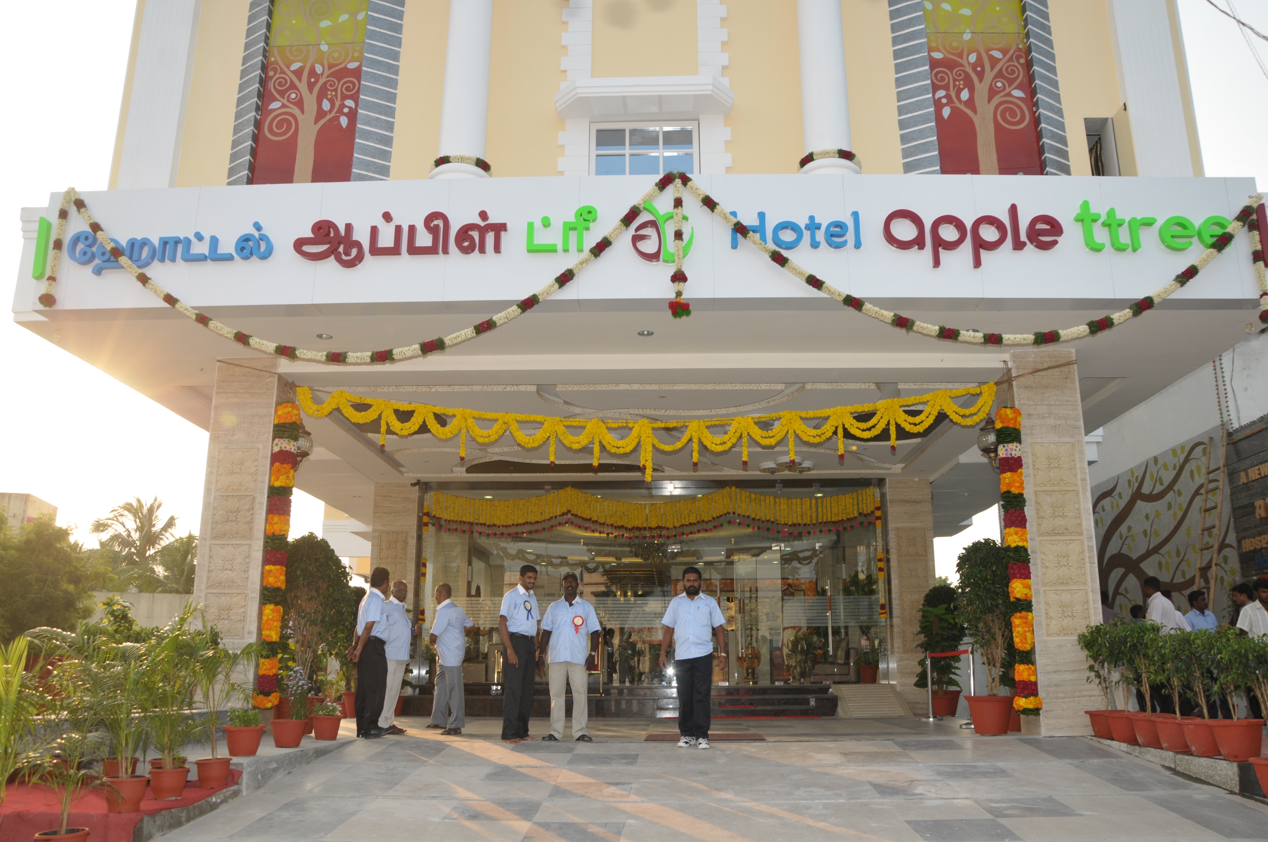 Hotel AppleTtree - Tap to explore photos