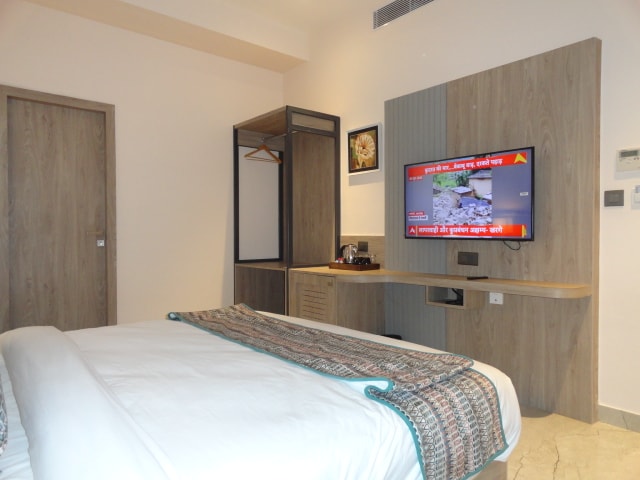 ACKSIA INN - Tap to explore photos