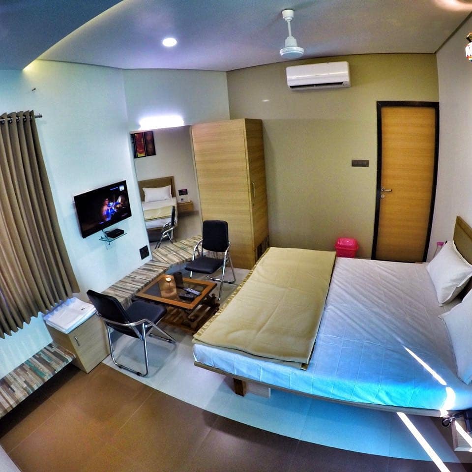 HOTEL HILAL AND GUEST HOUSE - Tap to explore photos
