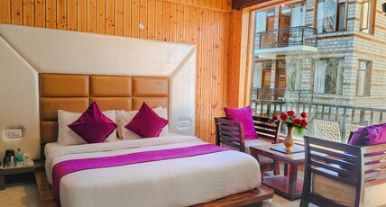 Evoque Hotel - Near Mall Road Offering Scenic River & Mountain Views. Room Type - Premium Room