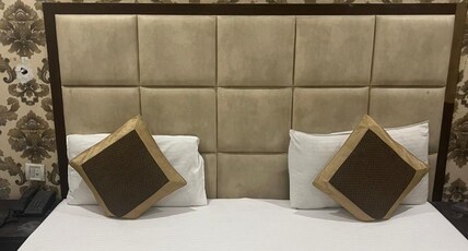 Hotel the First-By Hotelier Anands Room Type - Deluxe