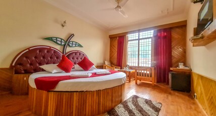 Hotel Mountain Top Room Type - Apple Classic (Forest View)