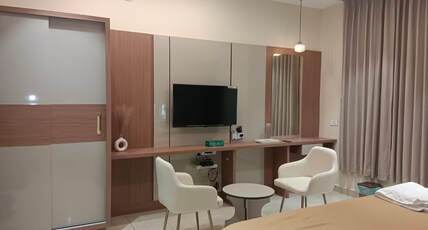 DODDA`S FUNCTION HALL Room Type - Suite with Balcony View