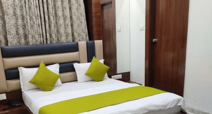 Hotel Everest Room Type - Deluxe AC Room