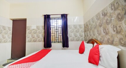 Vasavi Cottage Room Type - Standard Double Bedroom  Non AC